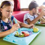 Une piste prometteuse pour concilier bonne nutrition et respect de l’environnement à la cantine