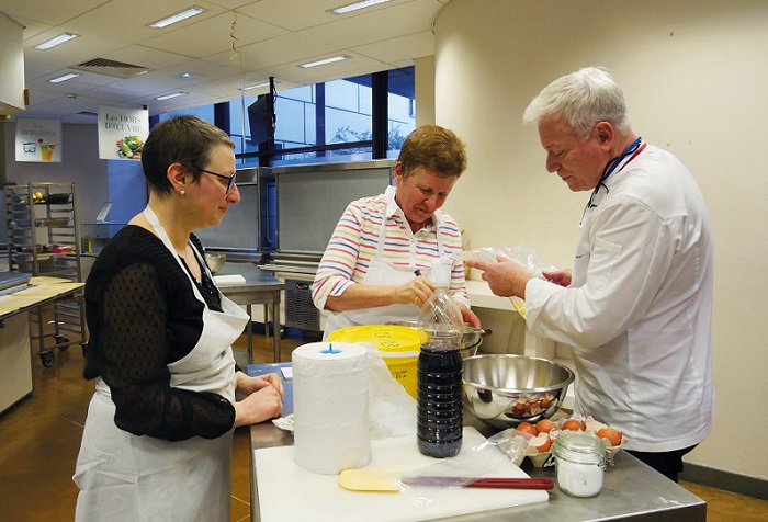 Un atelier pour fêter le partenariat pérenne avec Christian Têtedoie au Centre Léon Bérard